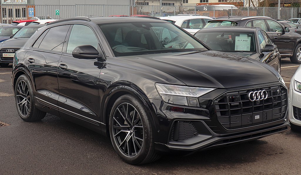 Camioneta Audi Q8
